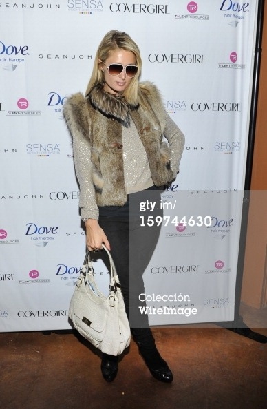 Paris Hilton in Carrera sunglasses Paris Hilton in Carrera sunglasses