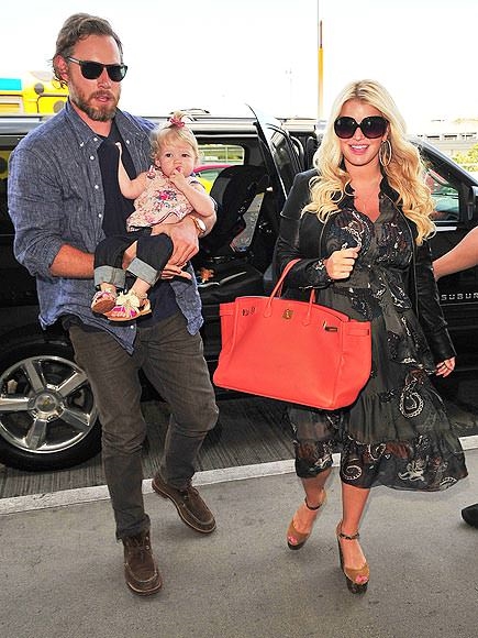 jessica simpson mom
